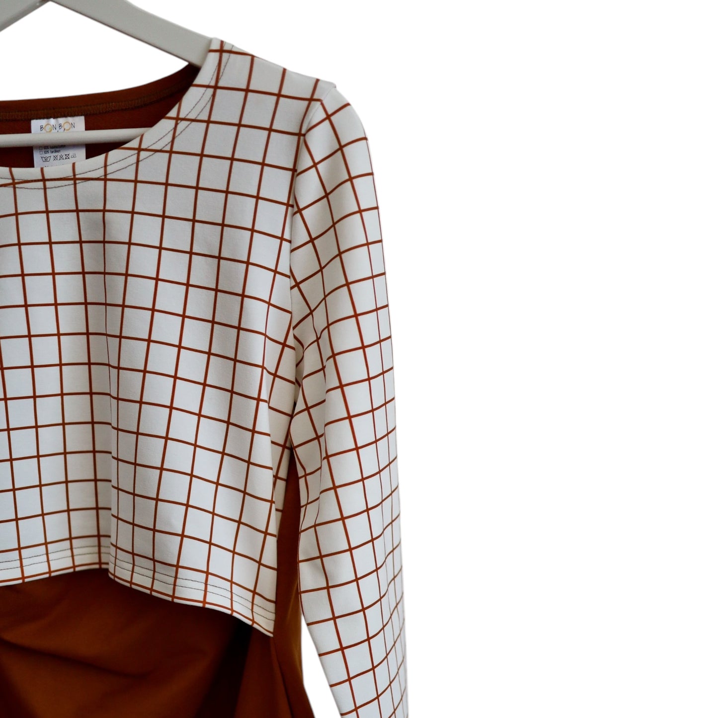 Šaty na dojčenie z nepočesanej teplákoviny Brown Grid