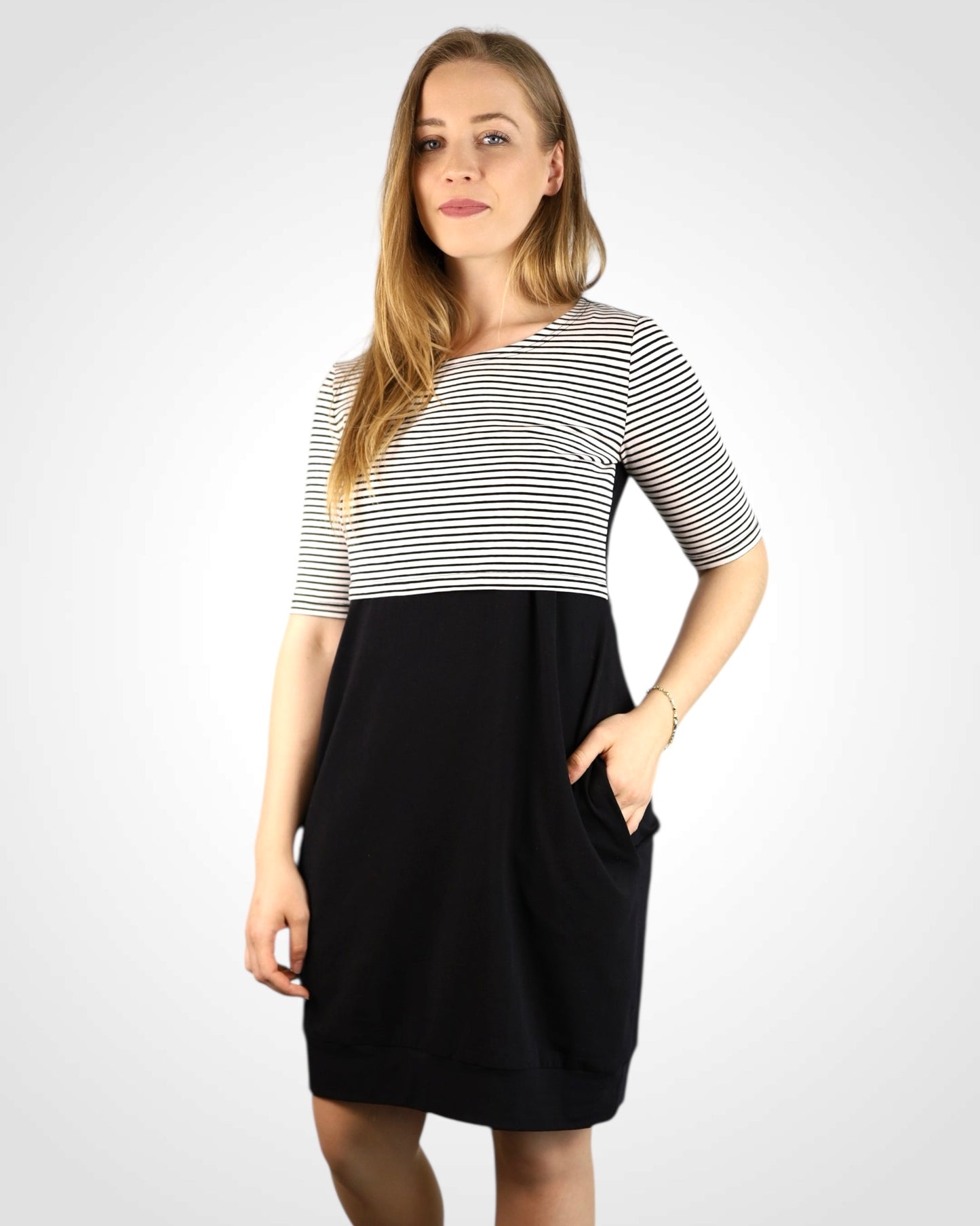 Šaty na dojčenie z bavlny Black Stripe