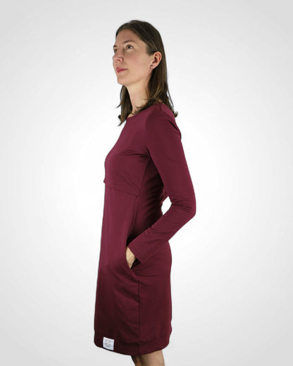 Pohodlné dojčenské šaty s dlhým rukávom z kvalitnej teplákoviny, ideálne na dojčenie aj bežné nosenie