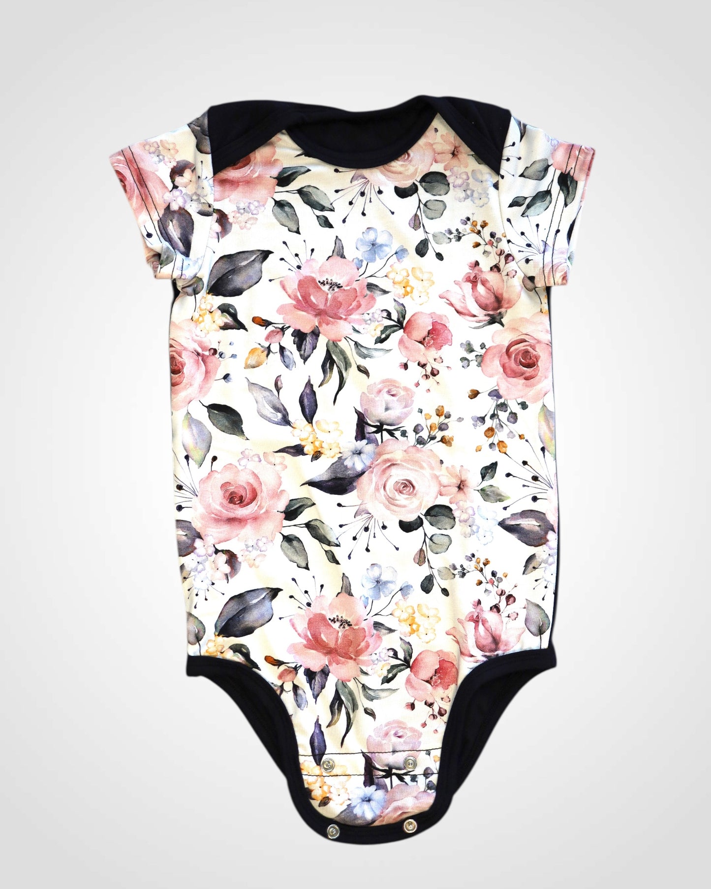 Kvetinové body z tencelu s krátkym rukávom.